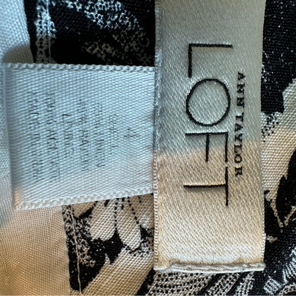 Ann Taylor Black and White Floral A-Line Skirt - Picture 3 of 3